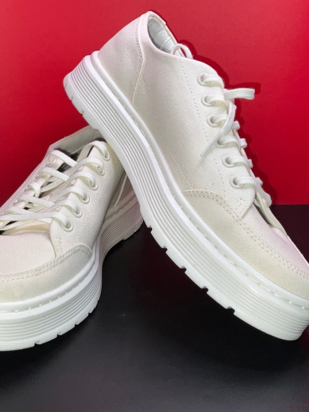 Dr. Martens Brookline 6-Eye Shoes-Off White. Canvas Textile Upper. US M 9-NWOT